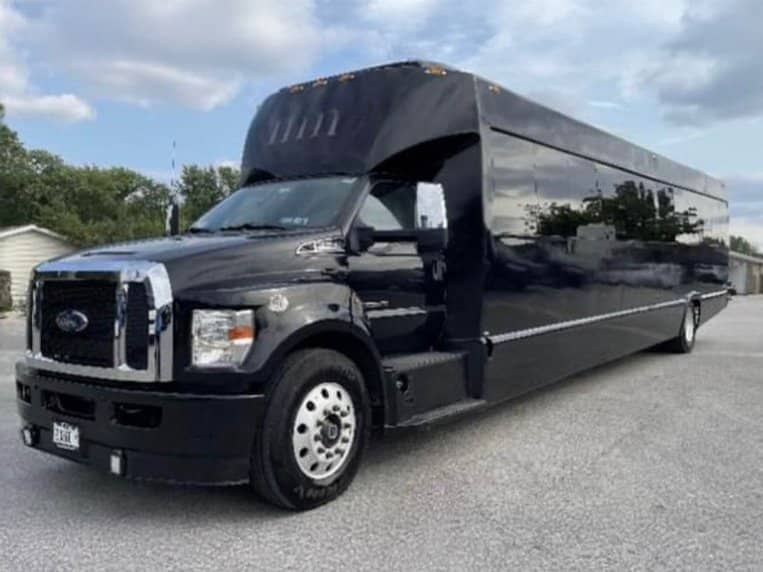 45 Passenger Fleet Accent Luxury Limo